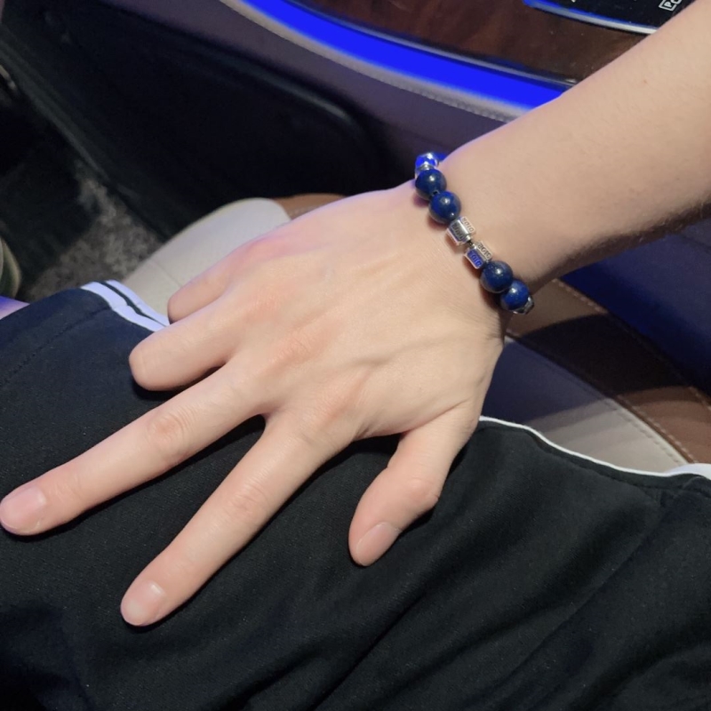 chr1st1an D10r bracelets